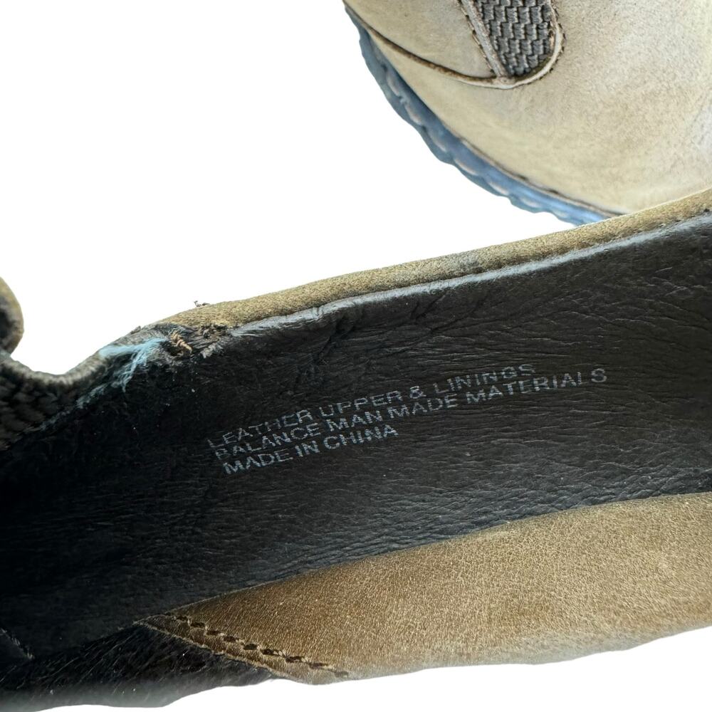 Born Gertrude‎ Distressed Brown Leather Pull On Block Heel Booties Women's Sz 10 - Picture 12 of 12